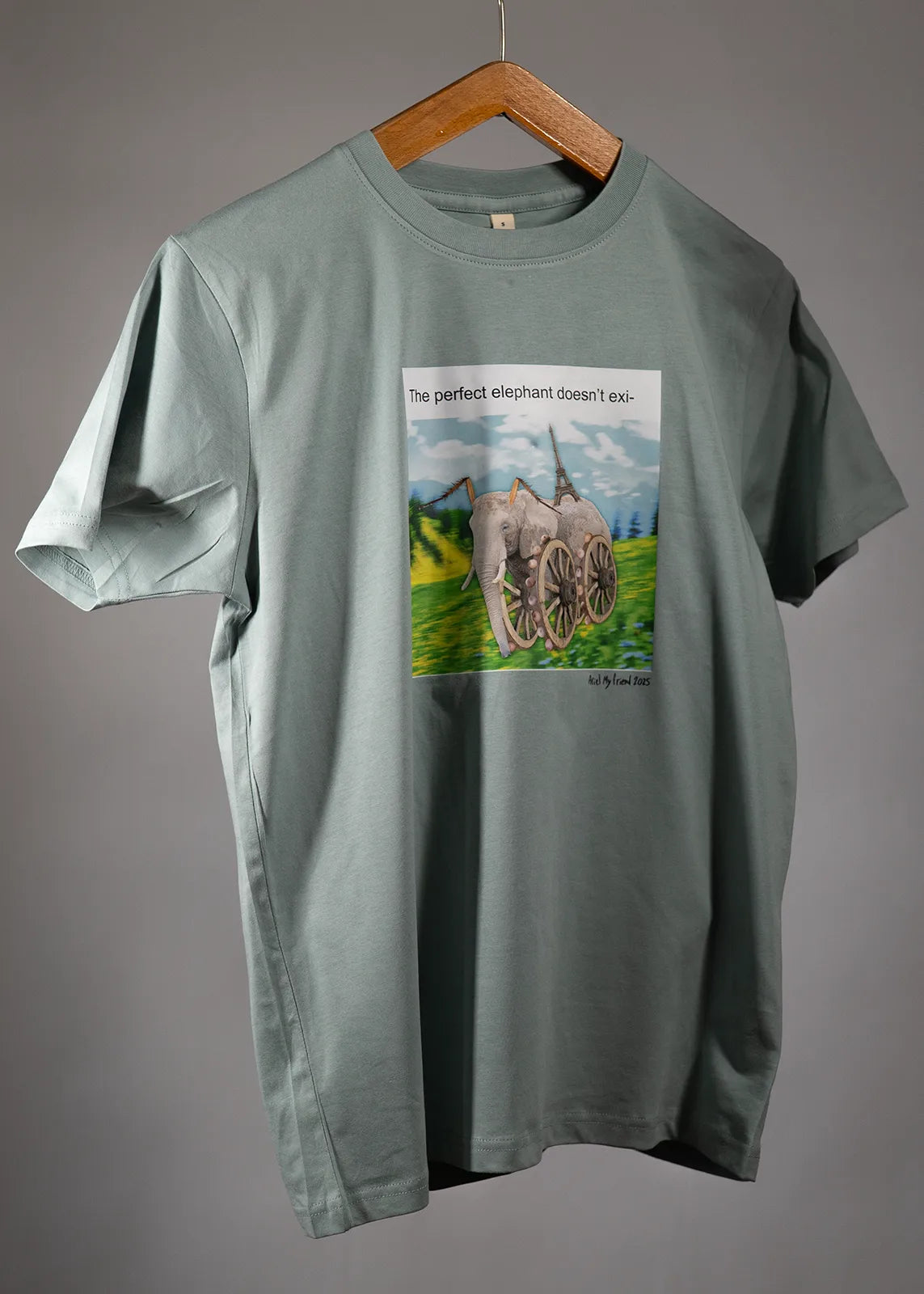 Ariel My Friend - Elephantine Ideals: Perfection, Symbolism, and the Elusiveness of the Archetype | T-shirt - Bild 2