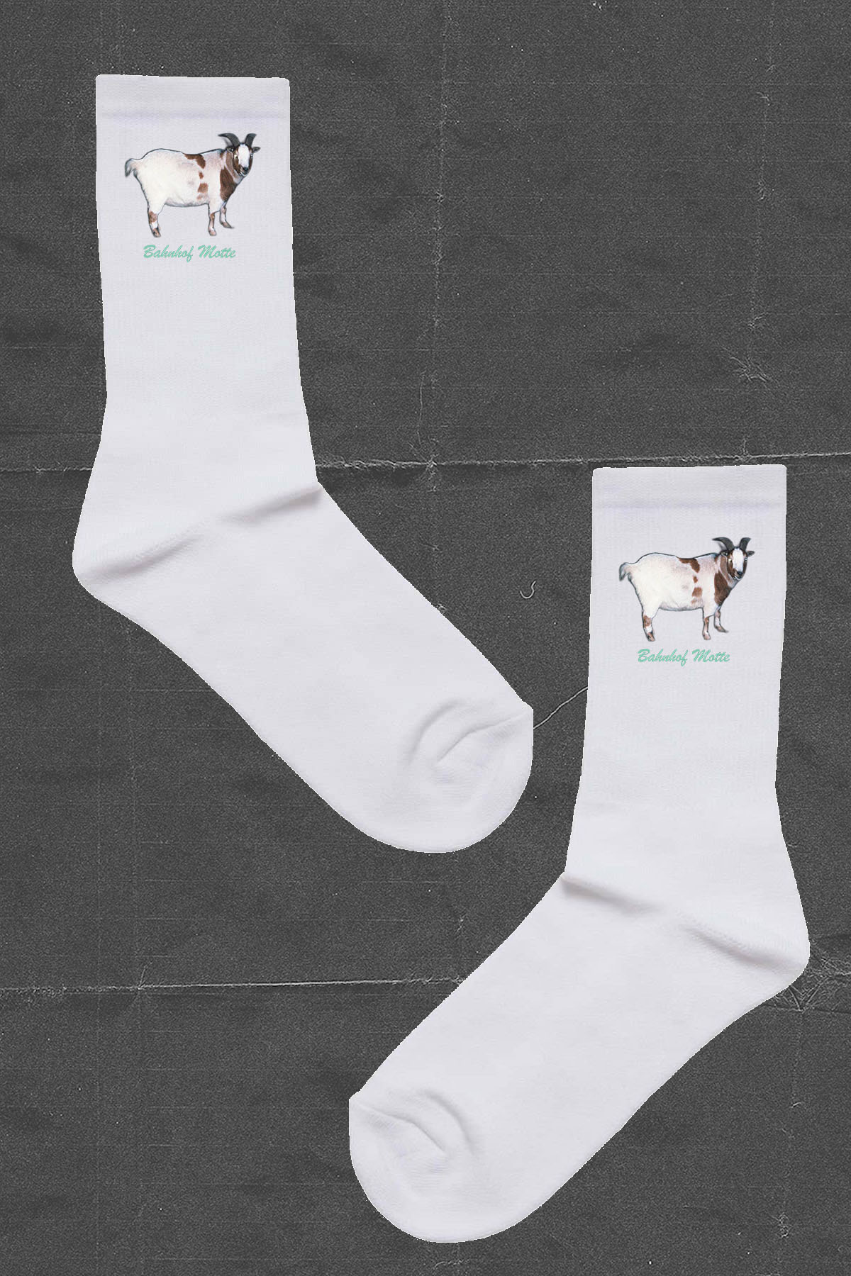 Bahnhof Motte - Alles tut so weh | Socken