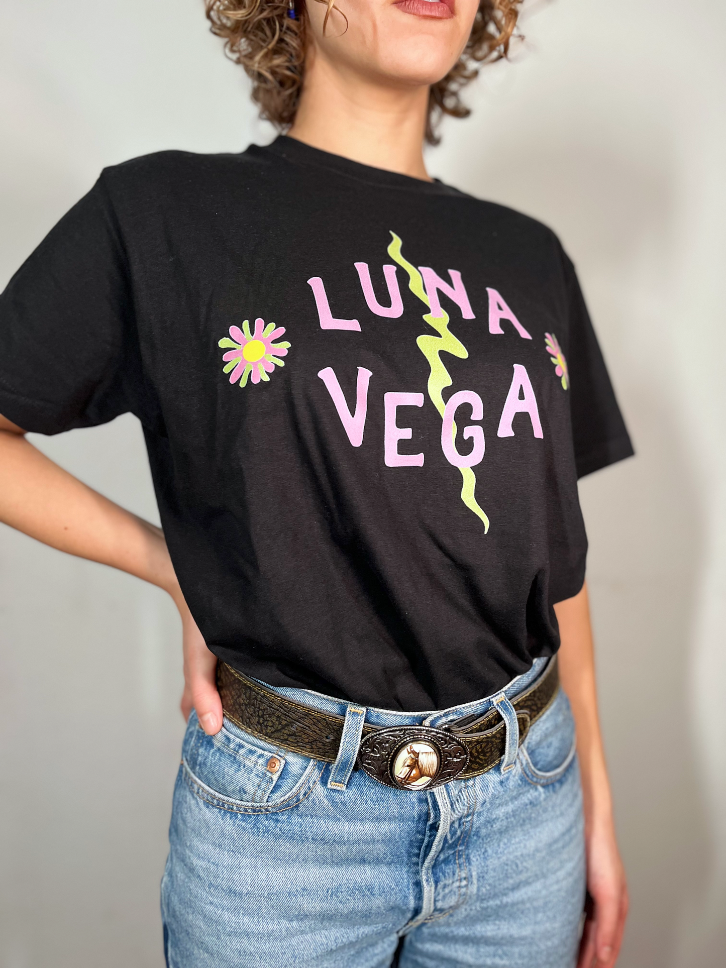 Luna Vega I T-Shirt