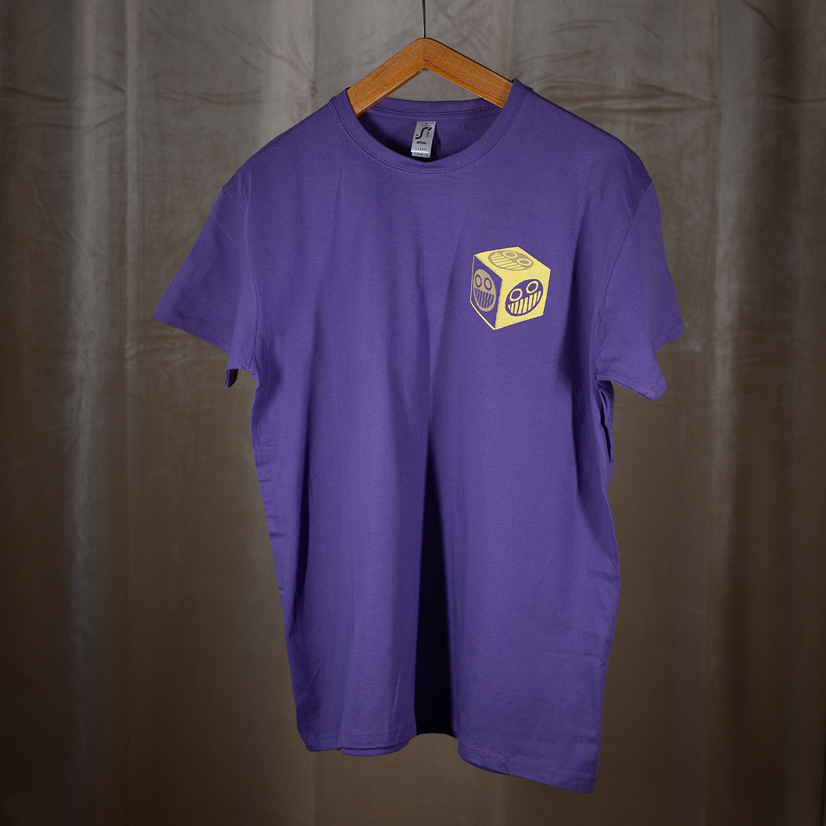 shirtlila_front.png