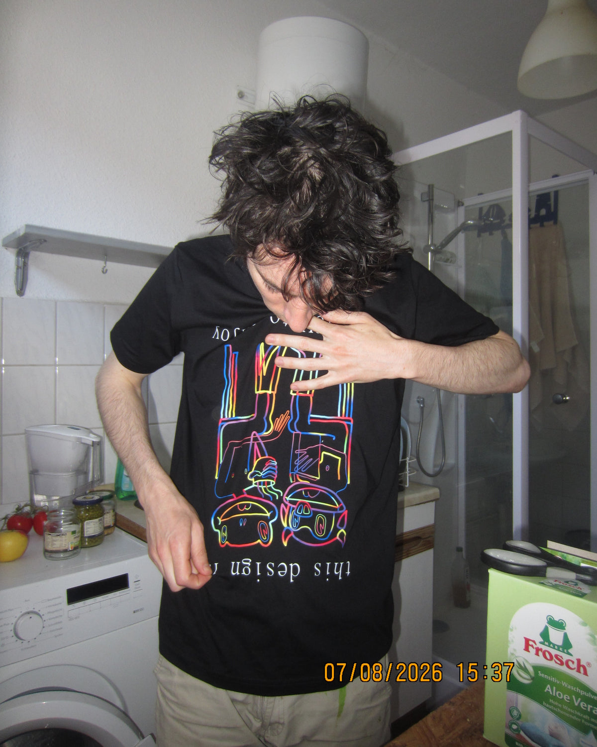 Ariel My Friend im Rectification-Shirt