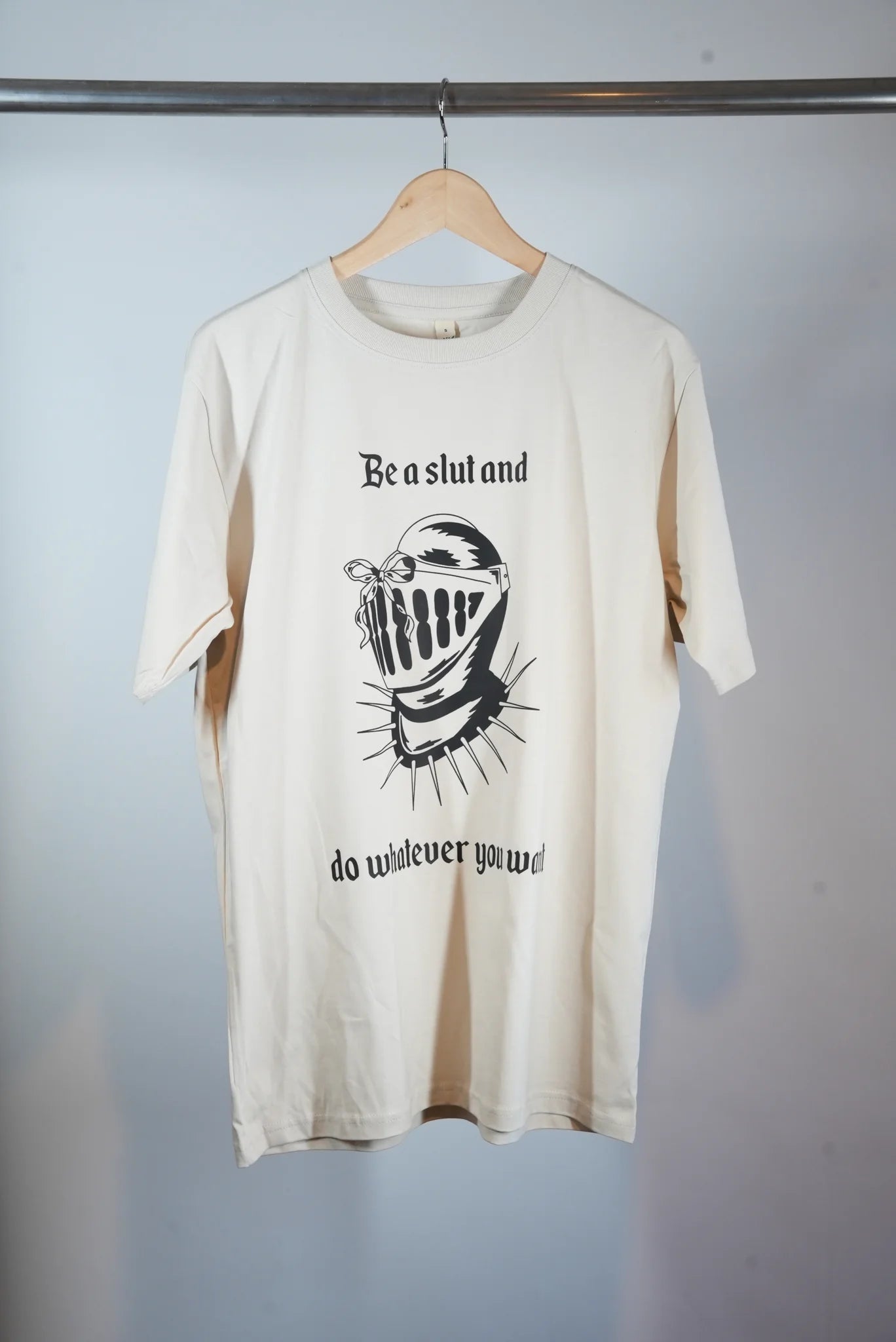 Anna Roschker  - Oversized T-Shirt - Be a slut... | T-shirt - Bild 4