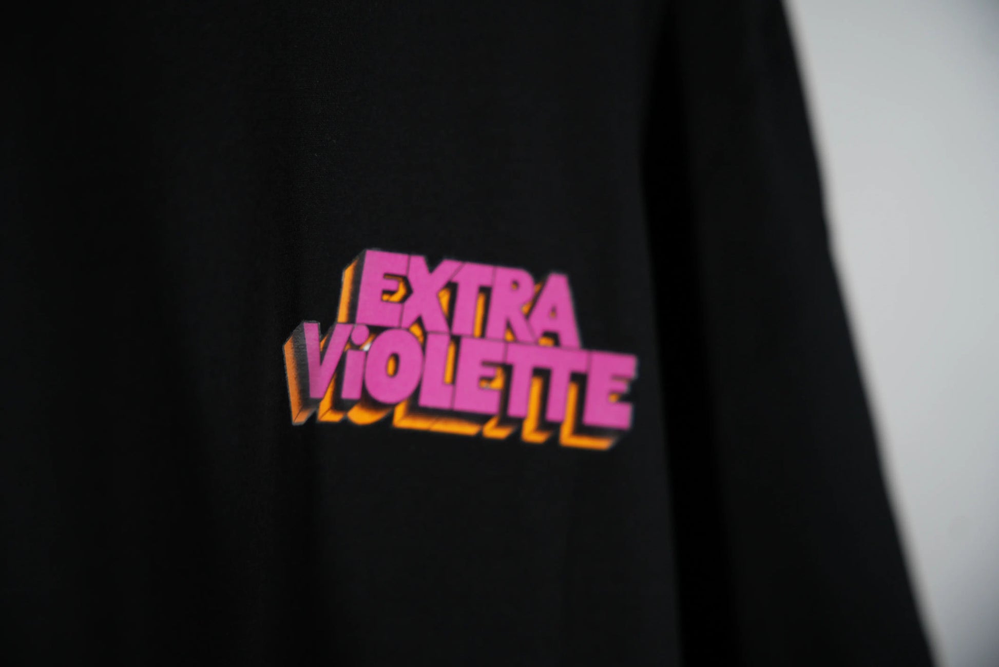 Extraviolette - #1 | T-shirt - Bild 3